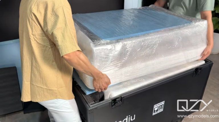 Custom Transport Case with Foam Inserts for Model Protection Custom-built transport case featuring high-quality foam inserts designed to securely protect architectural models during shipping