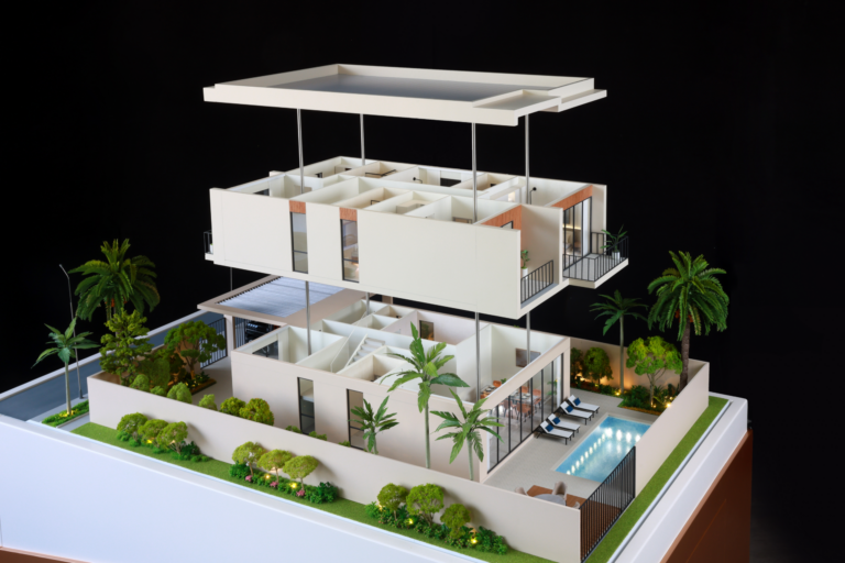 Presentation Model showing roof reveal mechanism